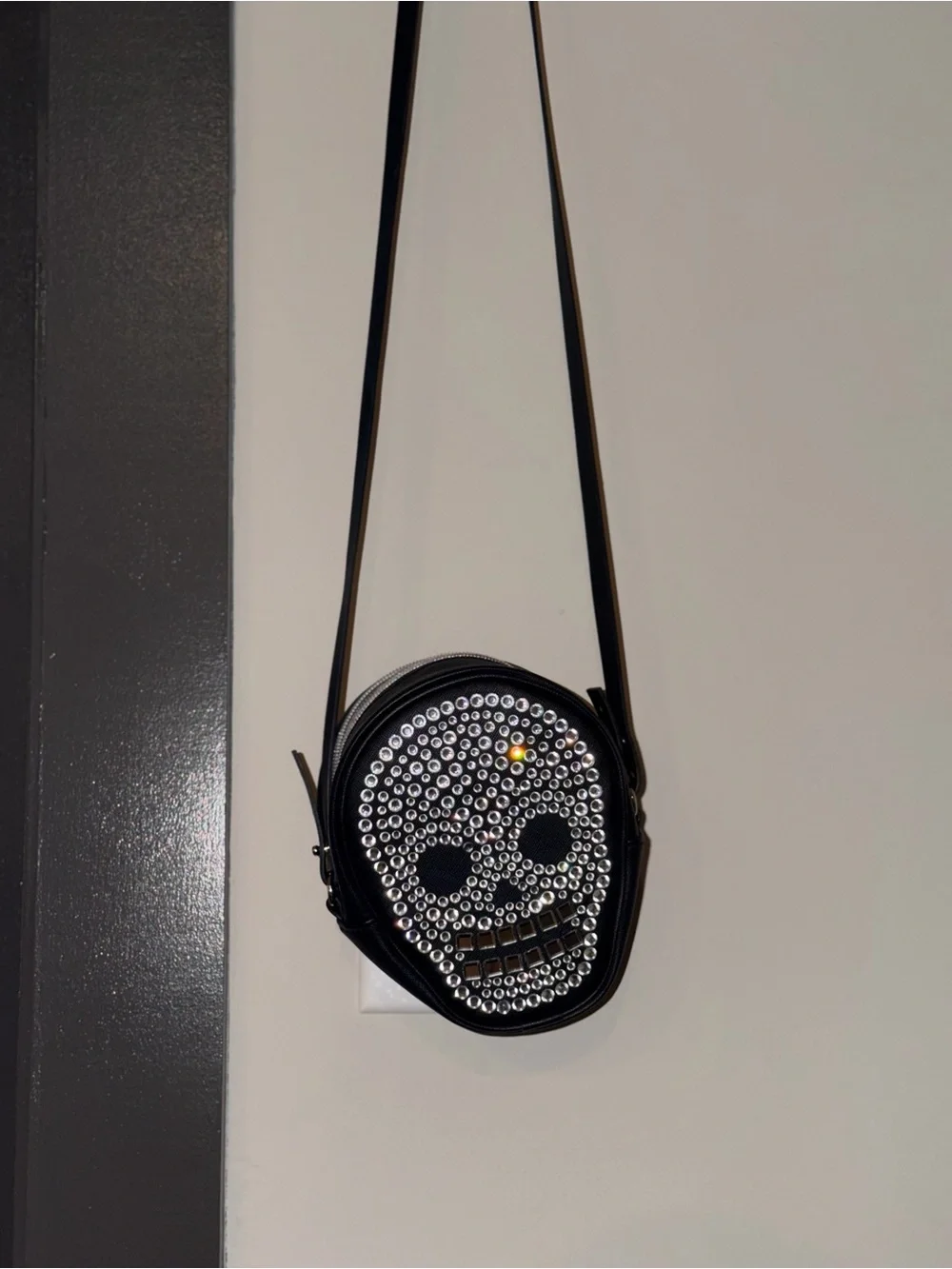 Bath & Body Works Black Skull Crystal Stud Crossbody Bag ☠️✨LIMITED EDITION✨☠️